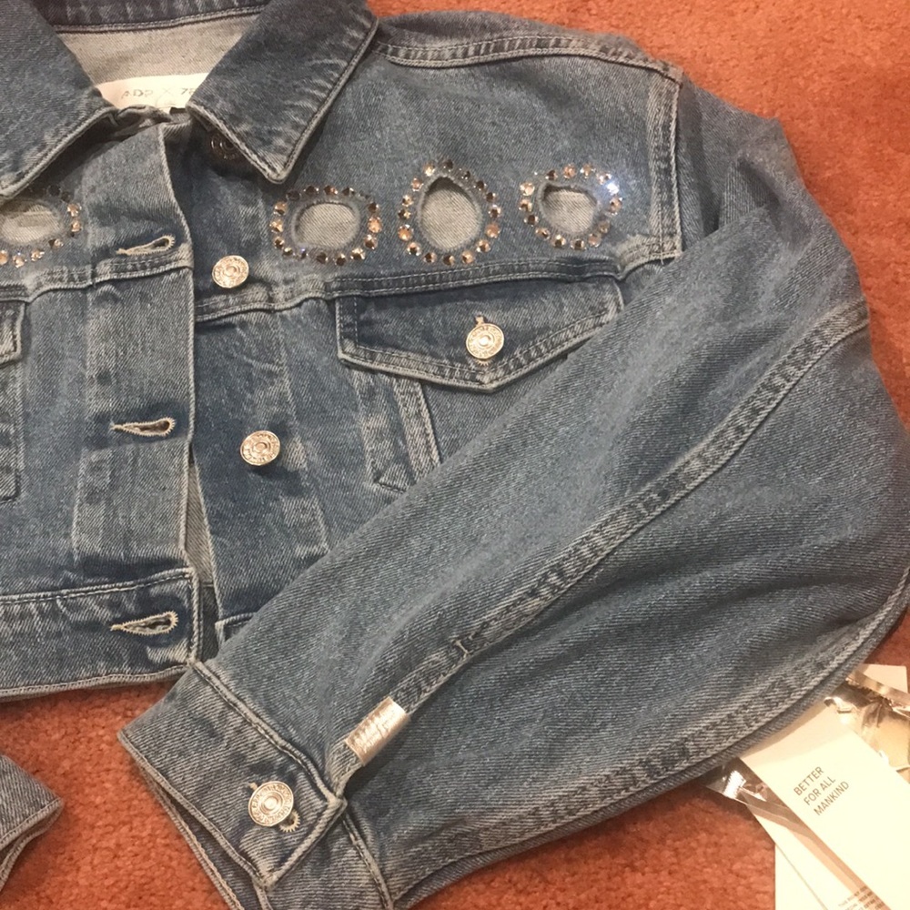 7 for all mankind Jean jacket  with Swarovski element . Watch the video please - Picture 5 of 17